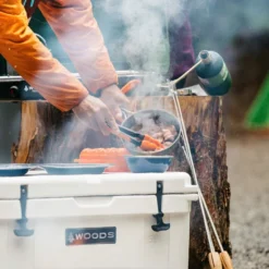 Woods ARCTIC Roto-Moulded Cooler, 55-L, Arctic White -Woods Sales Store woods roto cooler 55l 1e7820ef b7e8 432e a7c2 d8403e98daee